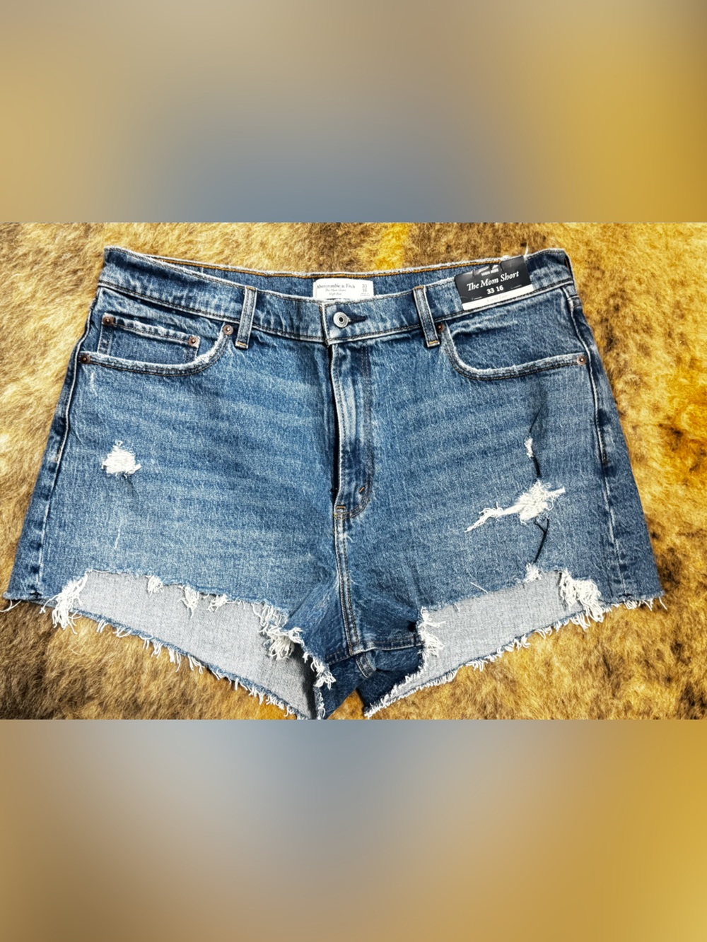 Abercrombie & Fitch Curve Love High Rise Mom Shorts Women’s 33/16 - Picture 2 of 6